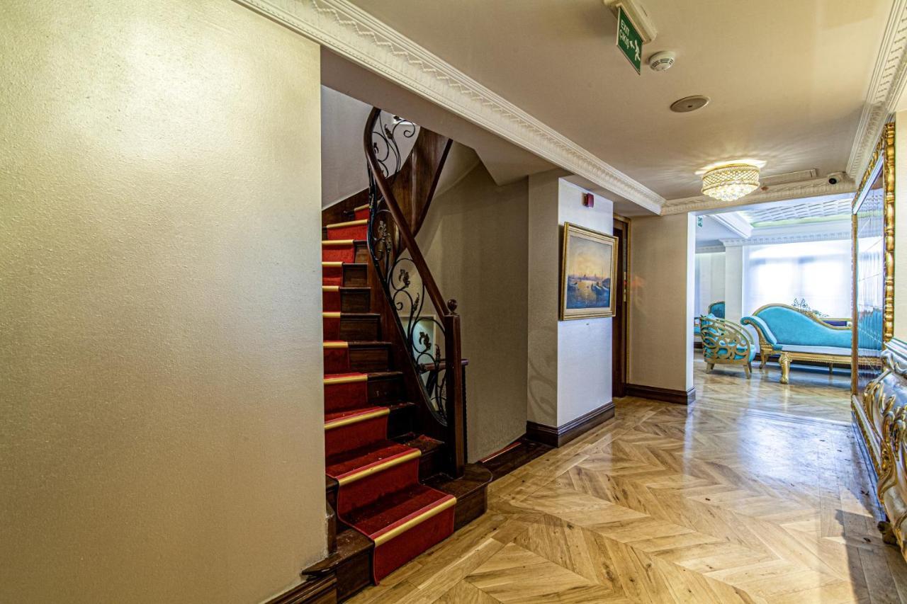 Stylish Studio In Historic Mansion In Beylerbeyi
